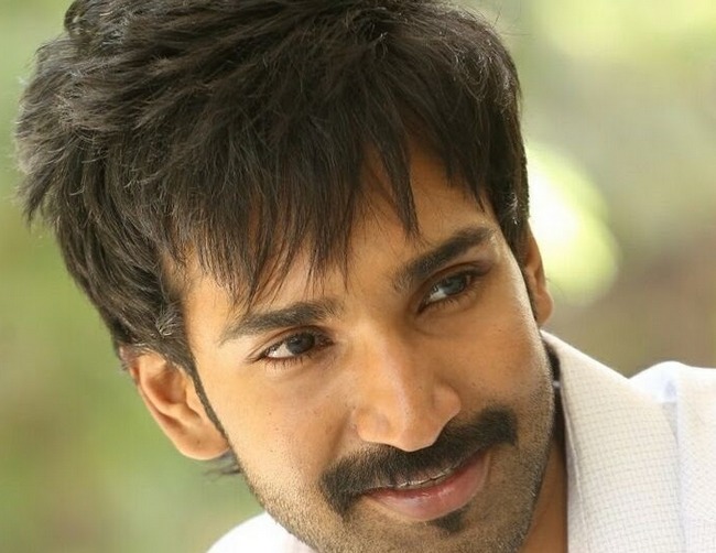 Another interesting role for Aadhi Pinisetty